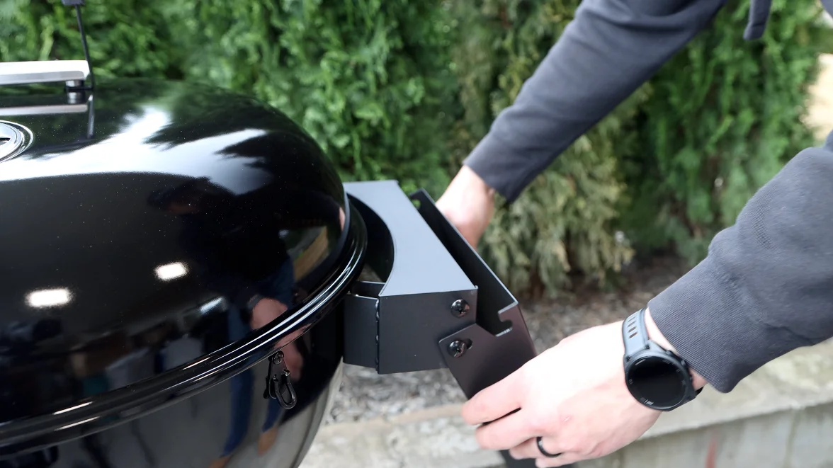 SNS Grills Black Edition Kettle w/ Side Shelf — 57 cm 4